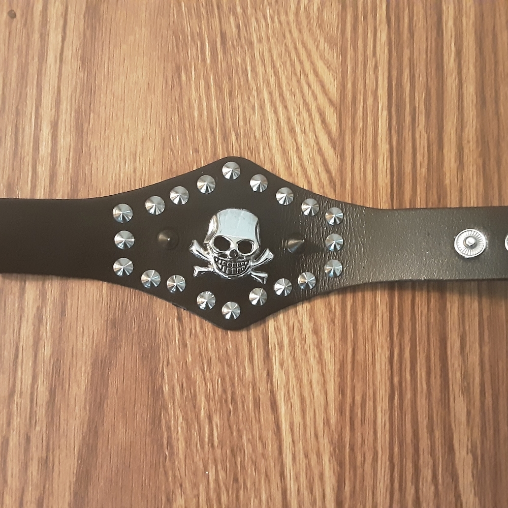 Punk style skull & spike braclet